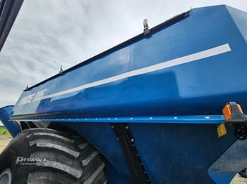 2021 KINZE 1105